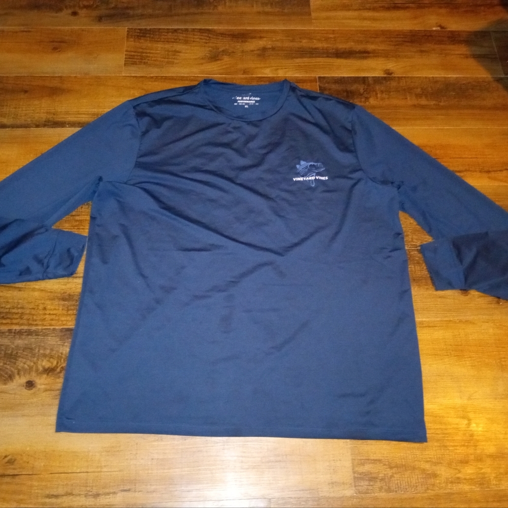 Men's Like New Vineyard Vines Performance Long Sleeve Shirt With Fish Graphic XL